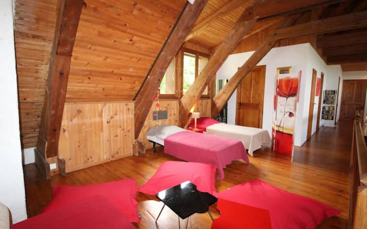 Schlafzimmer 6