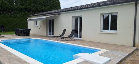 The Soulagnieux barns and its private pool