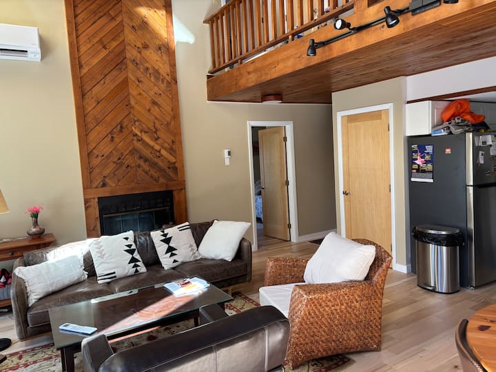 Sunny Oasis In The Woods In Otis - The Berkshires