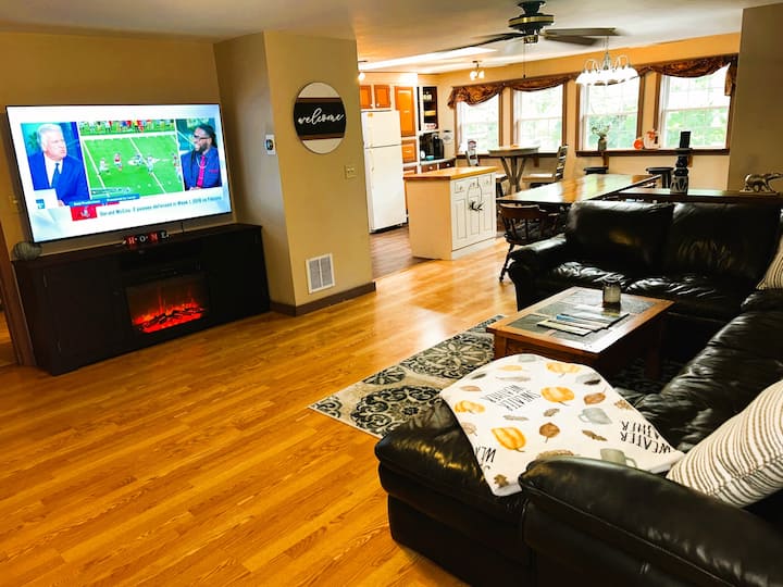 Hotub! Riverfront, Dog Friendly |The River House - Ossipee, NH