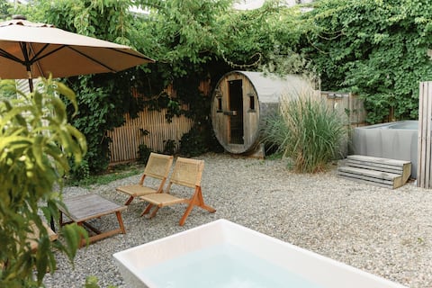 Sauna, Cold Plunge, Hot Tub, Paddle Boards, Bikes