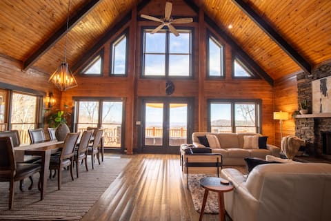 Mountain Top Getaway w/ Hot Tub & Sauna!