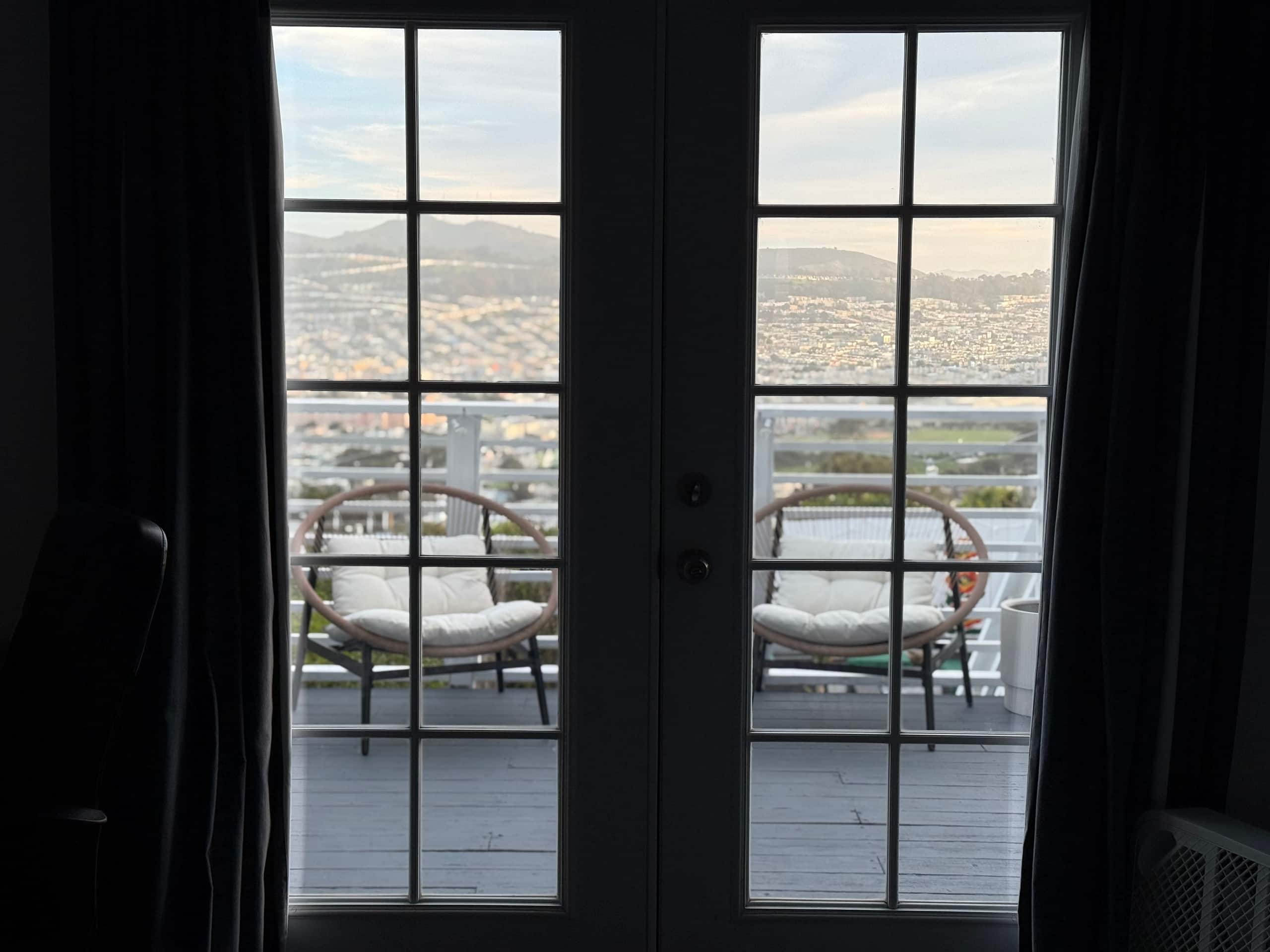 Home in San Francisco · ★4.9 · 2 bedrooms · 2 beds · 1 bath - Image 12