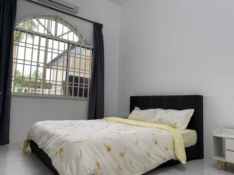 Cheerful Homestay free parking, wifi, water bar