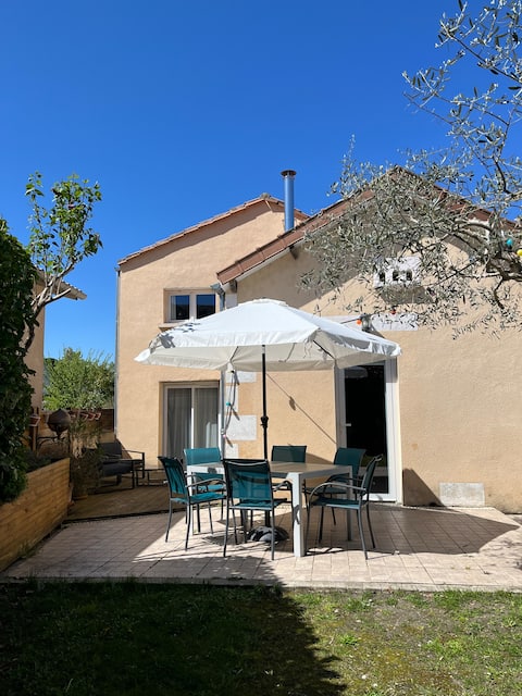 Nice house near the city center and Voie Verte
