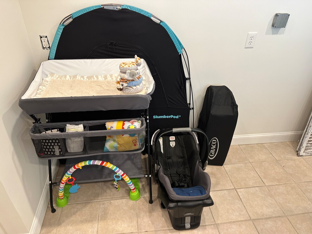 Cambiador para bebés, asiento de auto, sofá cama, etc.