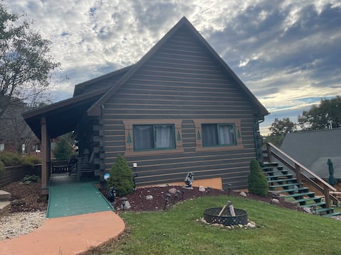 Family Fun - 3 Bedroom Cabin