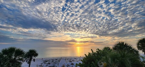 Lu's Lookout~A Beachfront Beauty🤎🌊
🏝 LGI
