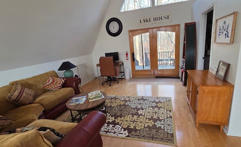 Top Airbnb: Maison du Lac - Your place at Lake Blue Ridge in Morganton