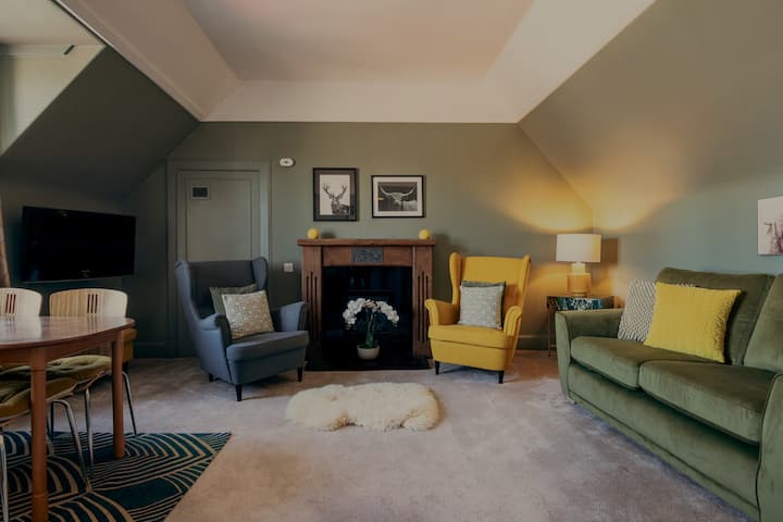 Laughlin House: Cosy Central Garden Apartment - Inverness, UK