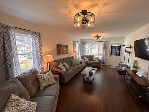 Cozy  home with a farm view!