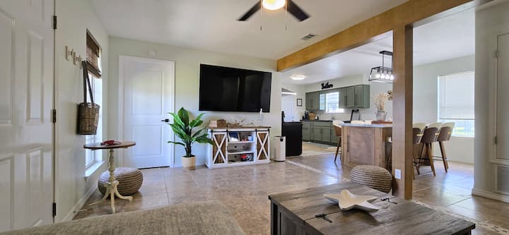 Family Oasis For Your Summer Beach Get Away - - Foley, AL