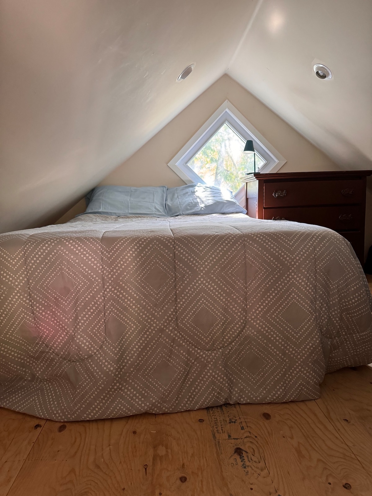 საძინებელი 3