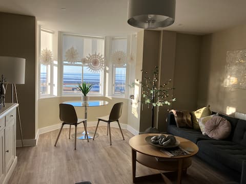 Successful Airbnb property: SAILWINDS - Boutique Beach Front Apartment in Weston Super Mare