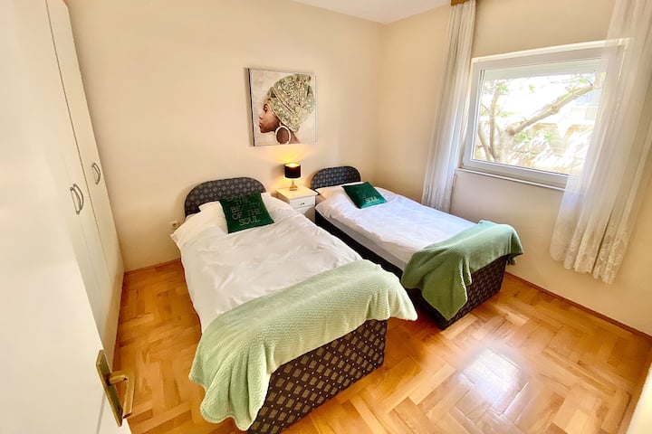 غرفة النوم 1