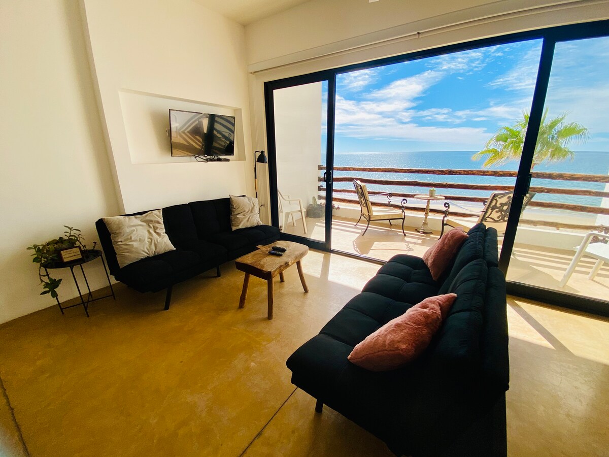 Popular Airbnb listing: 'Flamingo' apartment - on the beach, with ocean view in Bahía De Kino