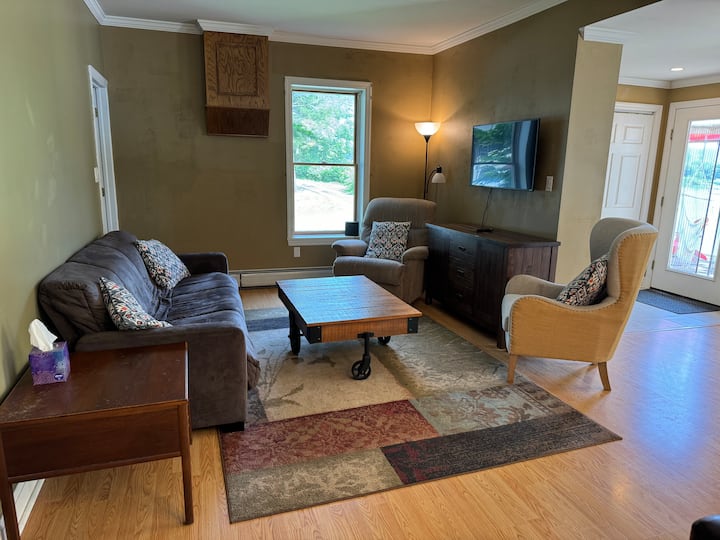 South Williamsport 3 Bedroom River Front Oasis - Williamsport, PA
