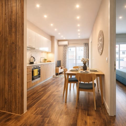 Chic Serenity Modern 1BR Oasis in Astir