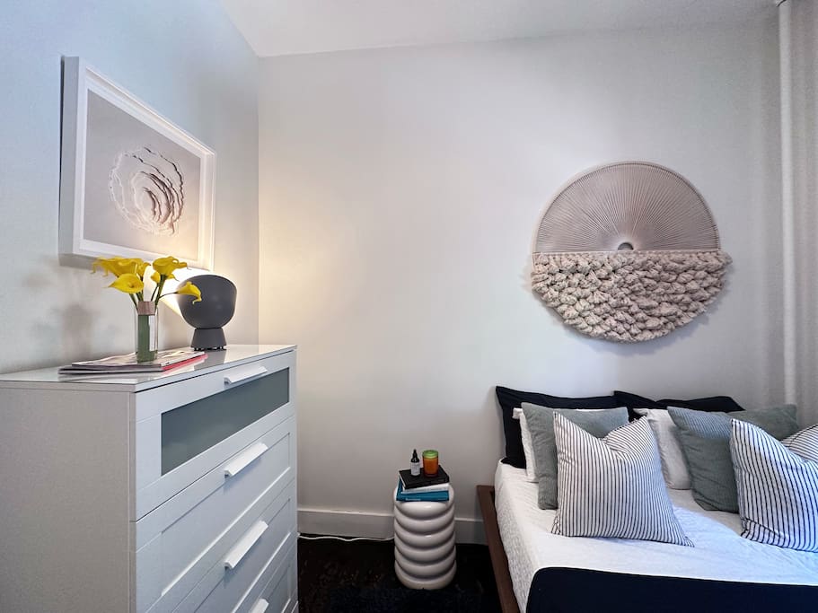 Airbnb Charming Apartment - Midtown Manhattan