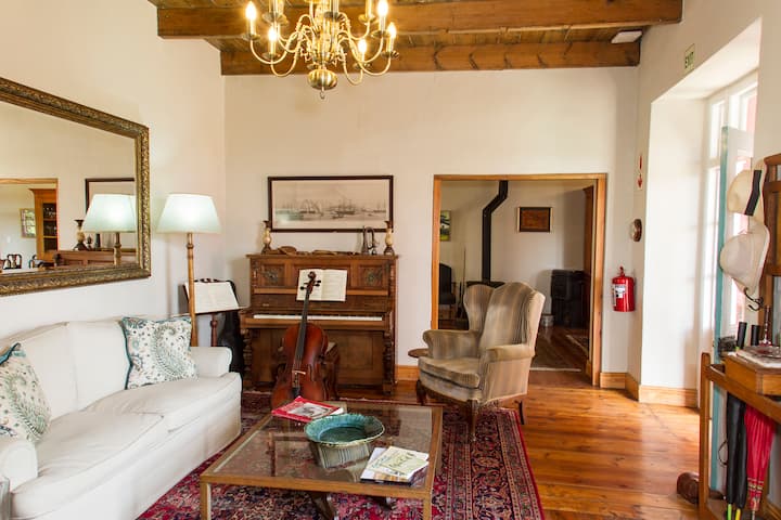 Ixia Suite At Restio Country Guesthouse +Breakfast - Napier, South Africa