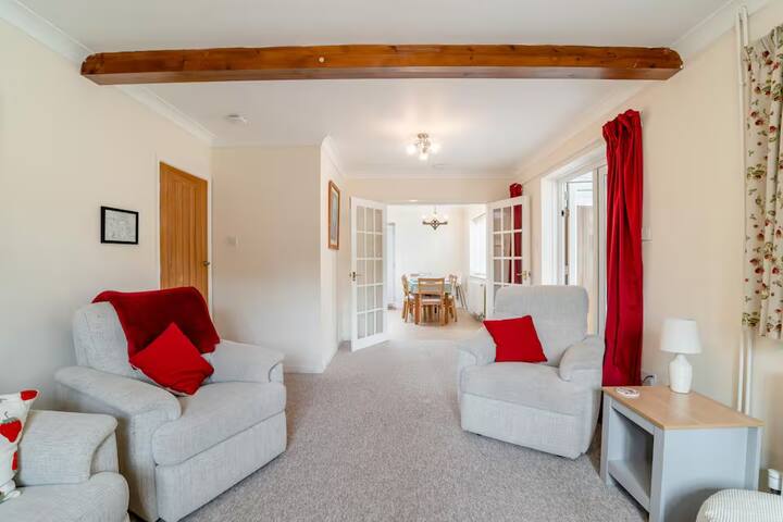 A Spacious Home From Home In North Dorset - Dorset