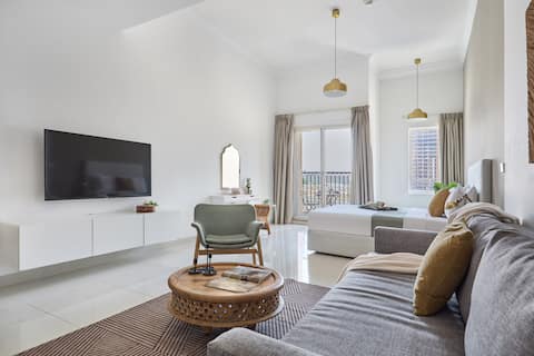 Popular Airbnb listing: Spacious & Luxurious studio in Sports City! in Al Hebiah Fourth