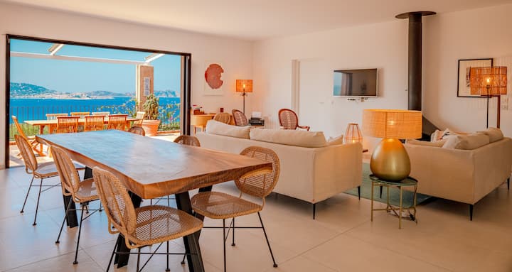 Villa Avec Piscine Et Vue Sur La Baie De  Calvi - Calvi