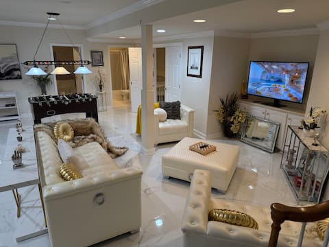 Garden level apartment near DC and golf course