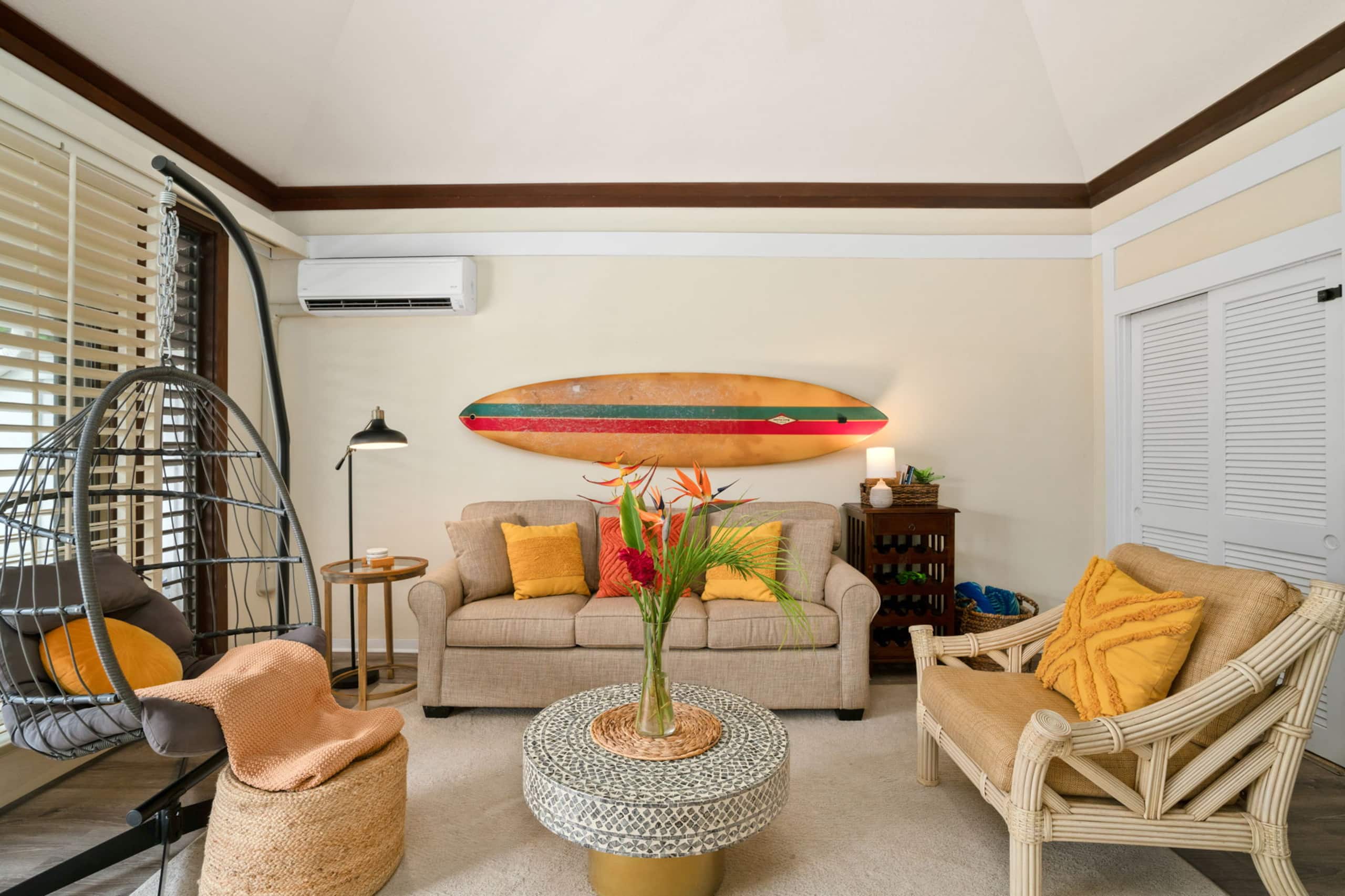 Gorgeous Penthouse w/ AC, Steps from the Beach - Photo 3