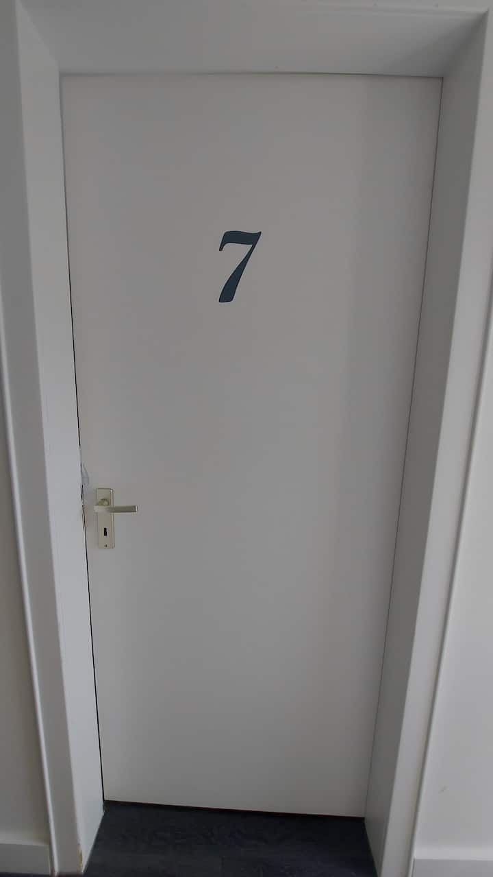 საძინებელი 7