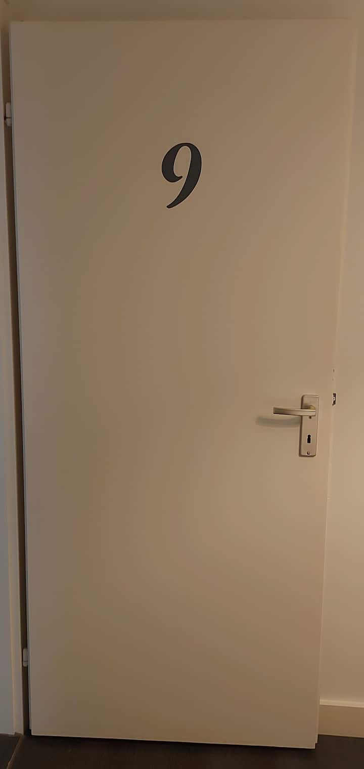 საძინებელი 9