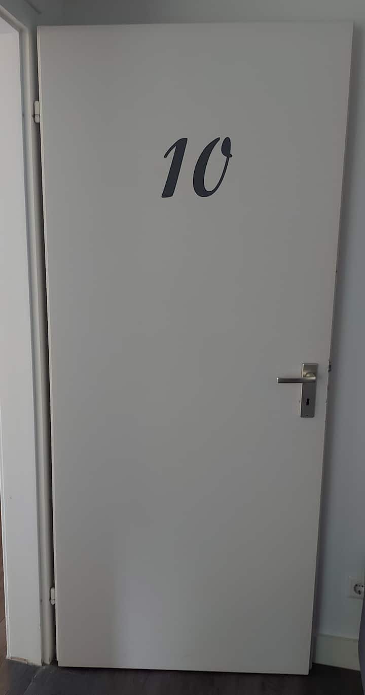 საძინებელი 10