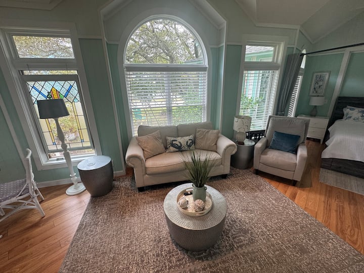 Newly Renovated Studio- King Size Bed- Soundfront - Buxton, NC