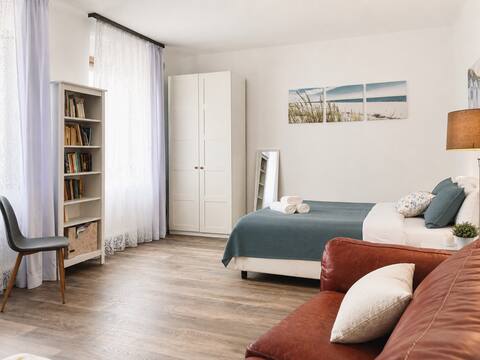 Top performing Airbnb: Delightful studio apartment in downtown Keszthely in Keszthely