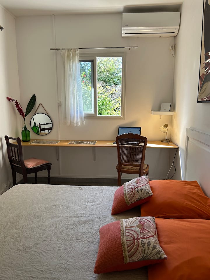 საძინებელი 1