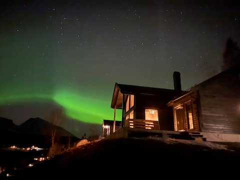 Large modern cabin 15 minutes from Geiranger