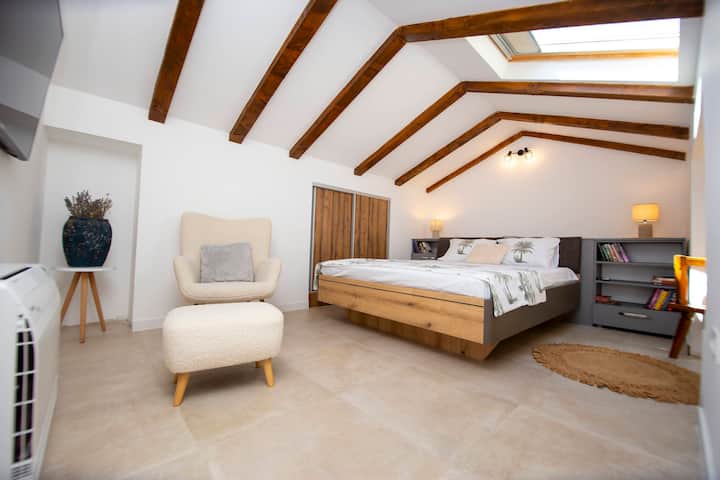 غرفة النوم 2