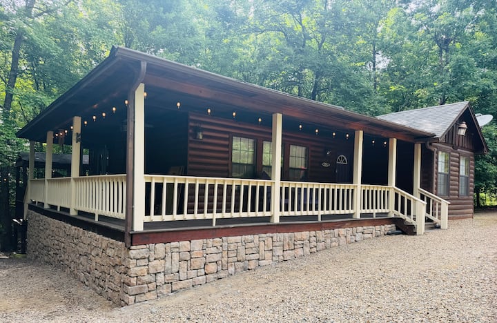 Cozy Cabin Getaway With Hot Tub And Games; Sleeps 6. Close To Lake And Trails! - Oklahoma