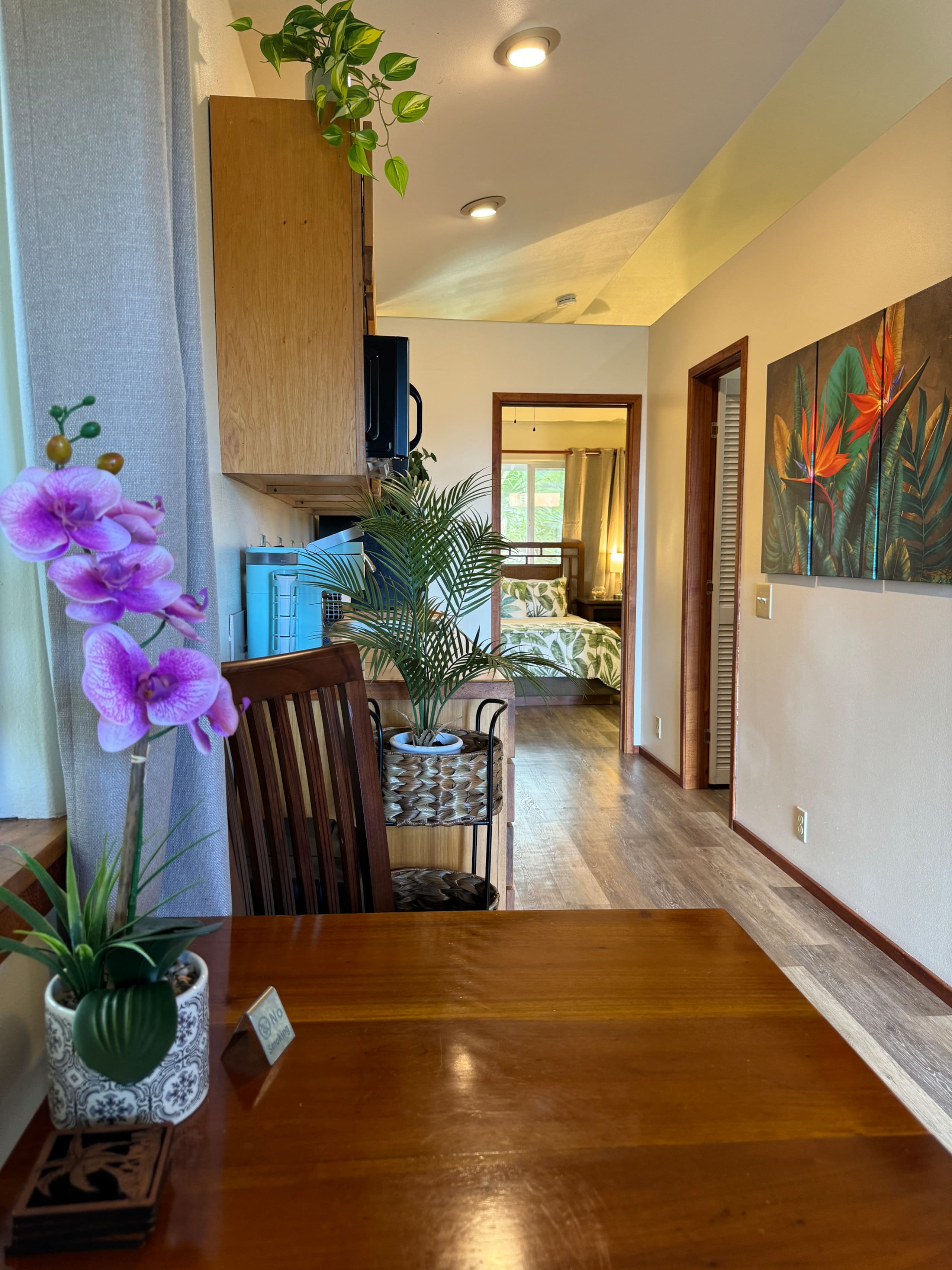 Lovely 1-Bedroom w/Ocean View on Alii Dr in Kona-F - Photo 1