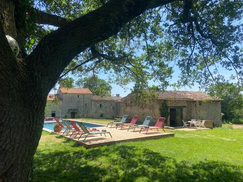 Le Parc 79 - Historic Manoir, guesthouse & pool