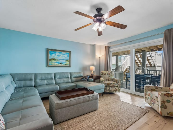 Boardwalk Townhomes 17a | Pool, Sand Volleyball - Gulf Breeze, FL