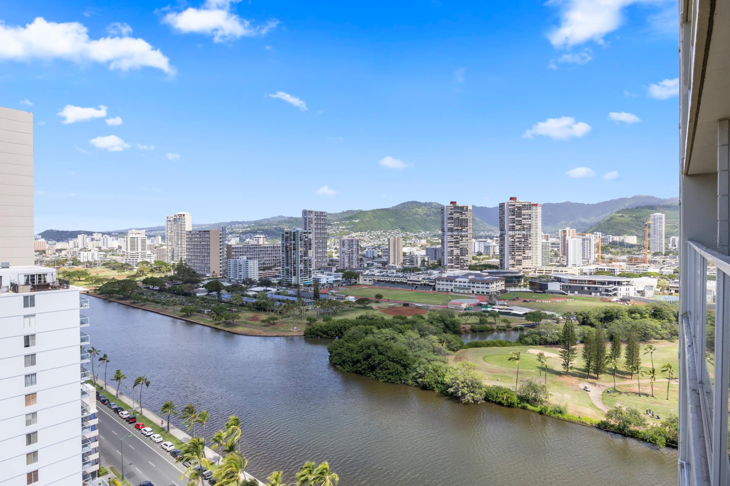 Condo in Honolulu · ★4.85 · Studio · 2 beds · 1 bath - Image 24
