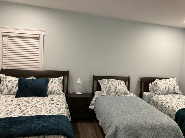 Family friendly, trail access,fire pit games room gallery image 5