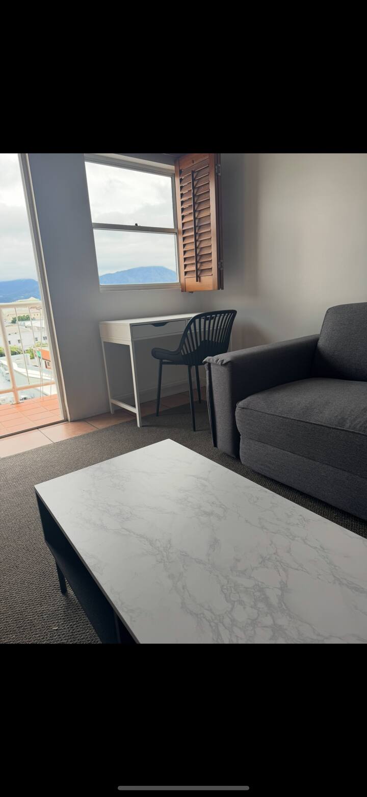 Location Location In The Heart Of Cairns - Cairns