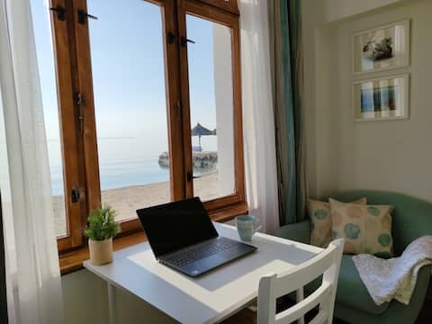 2 #bookbrankas directly on the beach