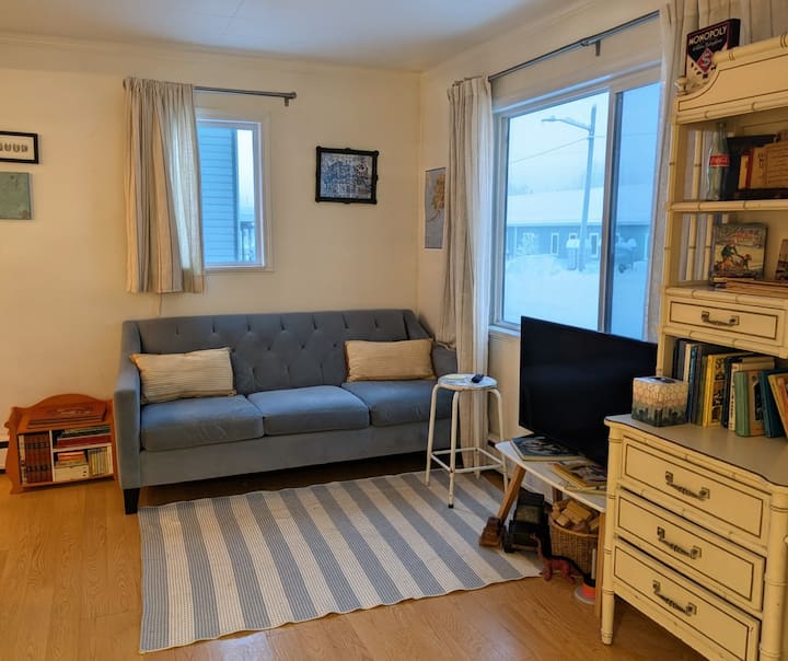 Charming 2-bedroom Home, Short Walk From Downtown - Fairbanks, AK
