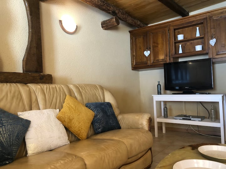 Gîte Familial Avec Piscine, Pétanque Aire De Jeux - Dordogne