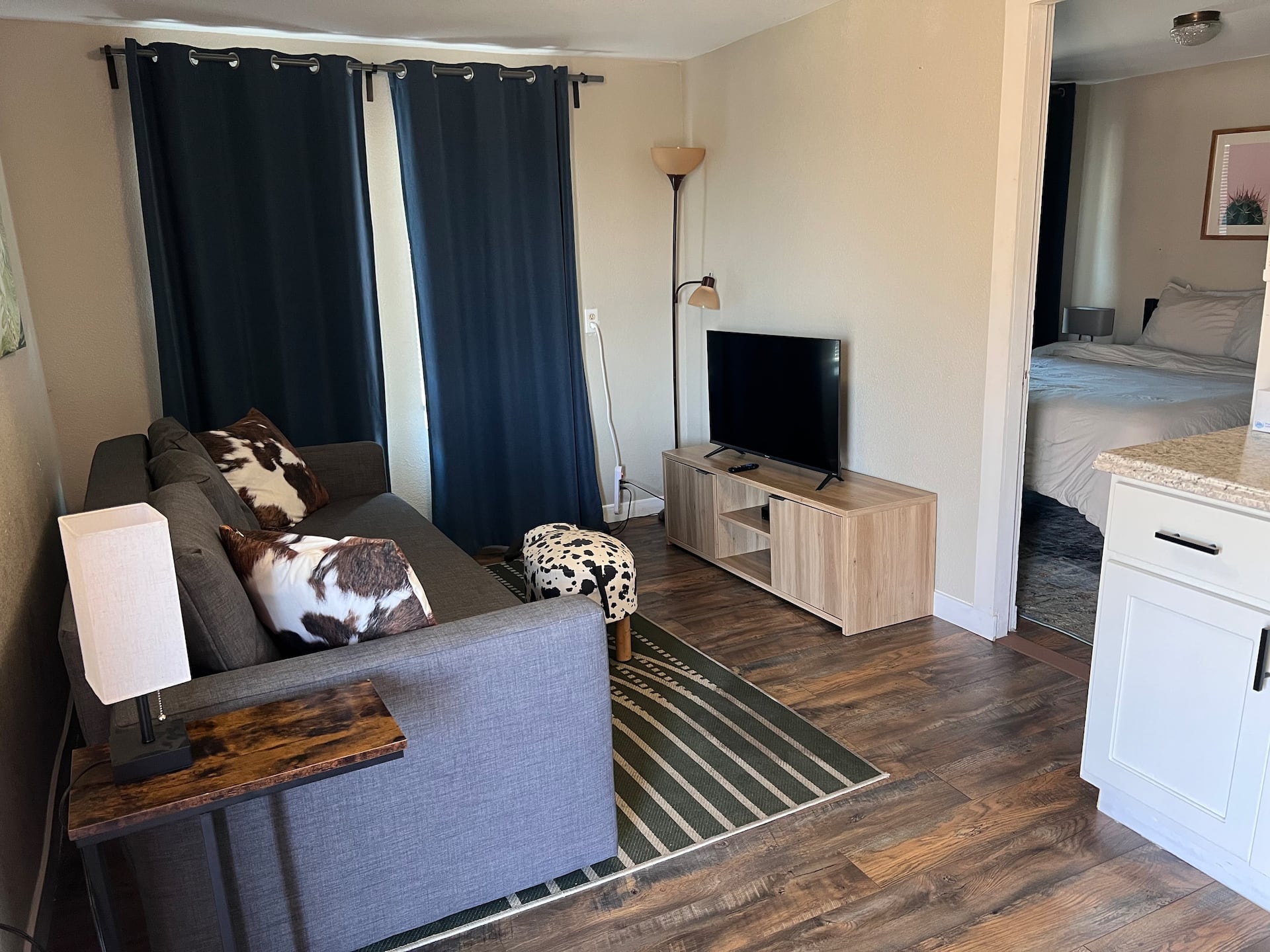 Stockyards Studio near Downtown and Hot Spots