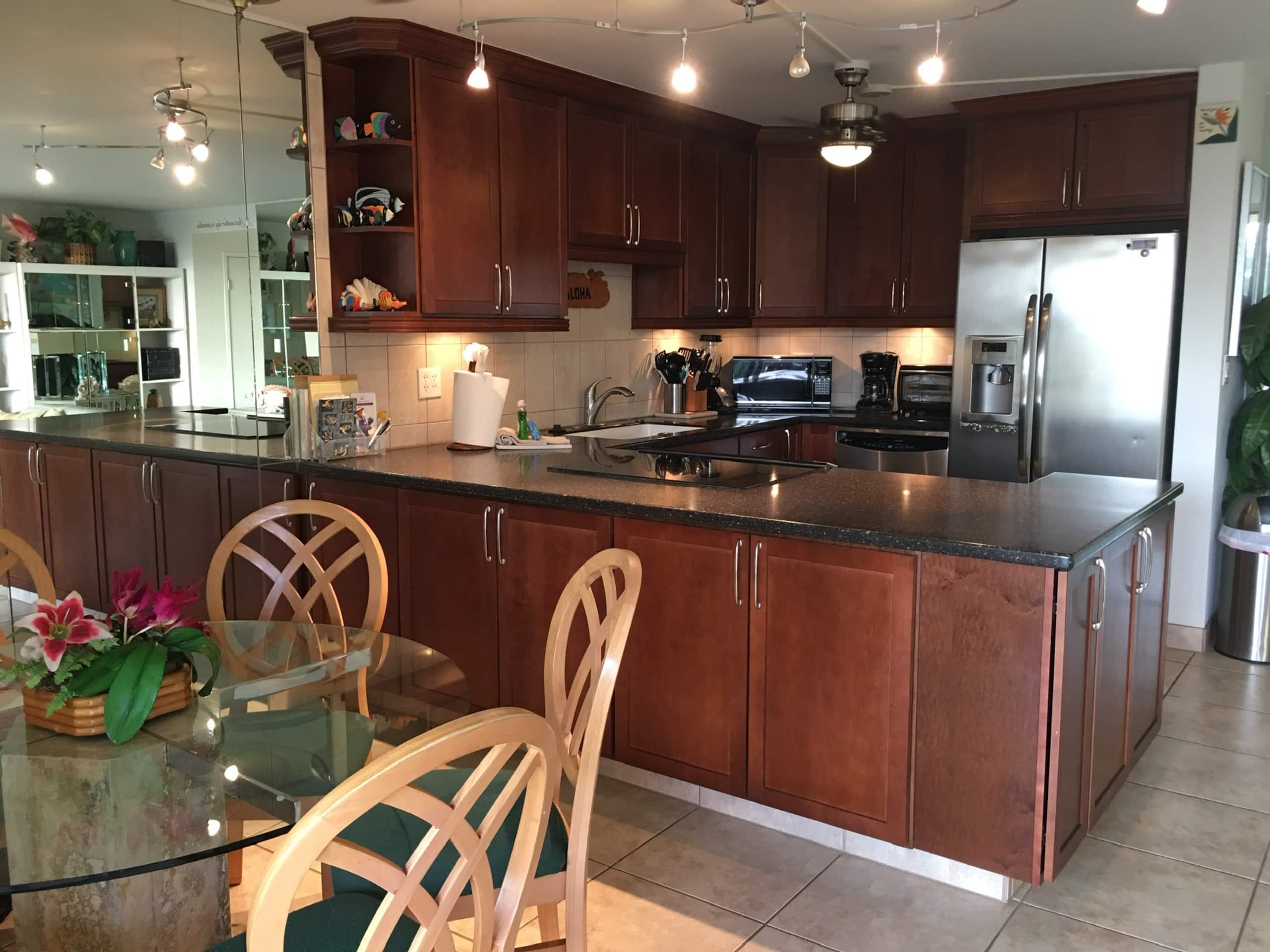 Condo in Kihei · ★4.96 · 2 bedrooms · 3 beds · 2 baths - Image 2