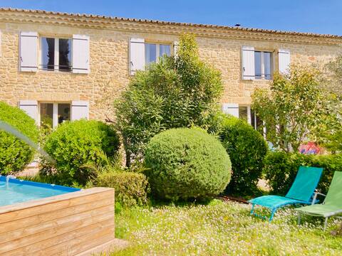 Stone house with garden/pool, 30 minutes from the beaches